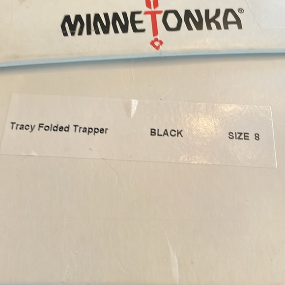 Minnetonka slippers/shoes can be worn outside in excellent condition - Picture 4 of 5